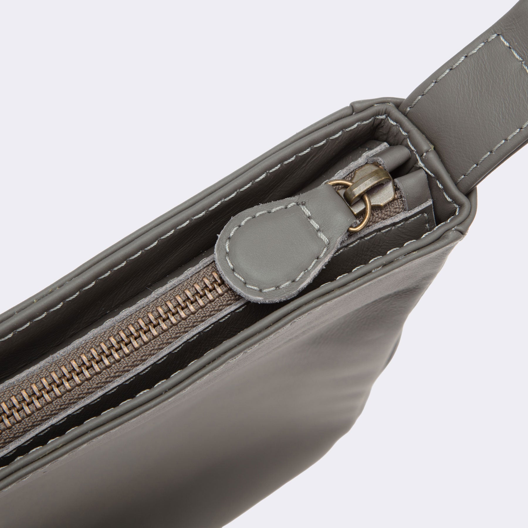 Jude Mini (Olive Grey)