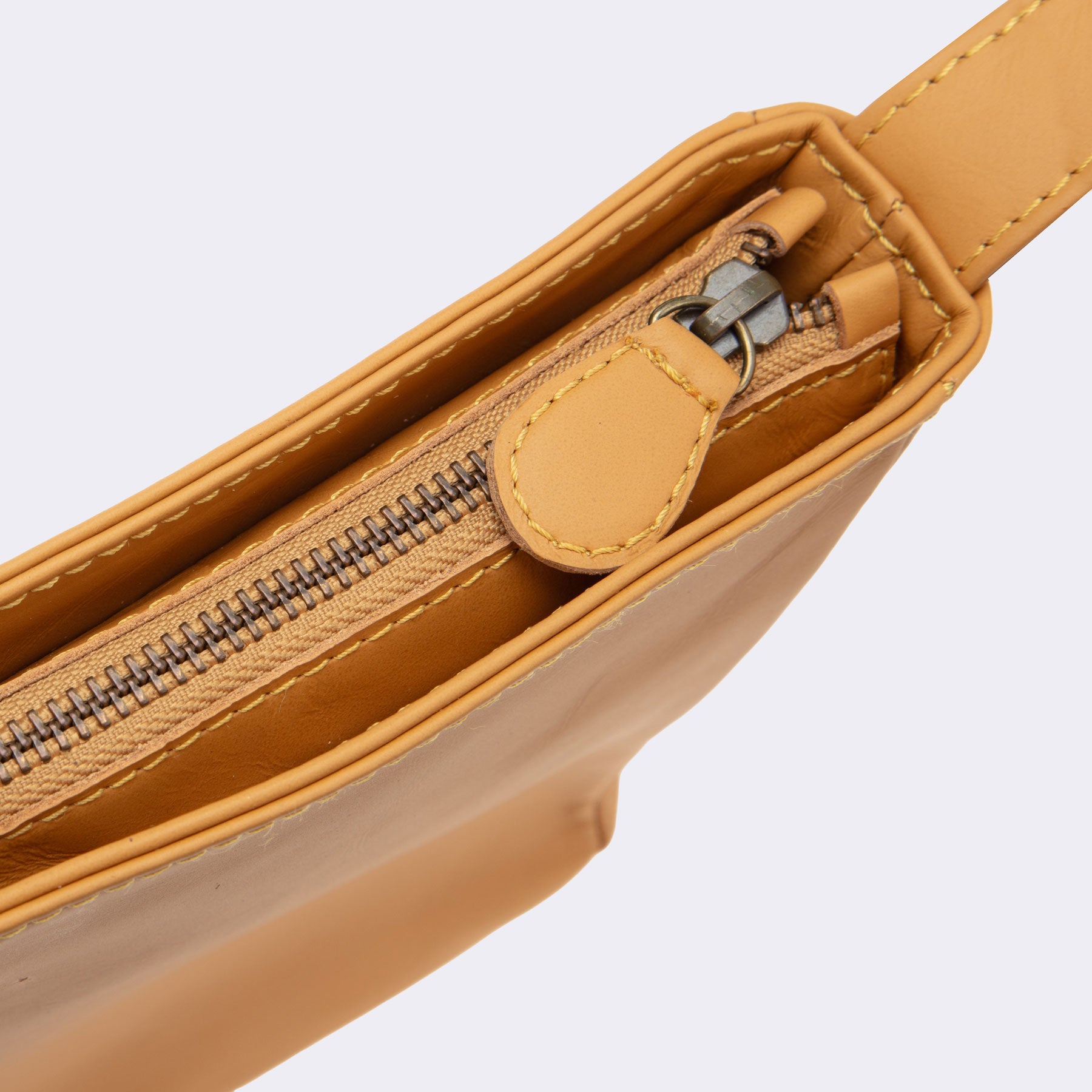 Jude Mini (Light Tan)